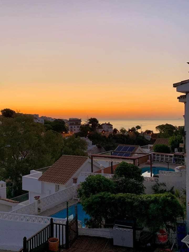 La Villa Escondida 1 Precioso Estudio Vista Al Mar Malaga Bagian luar foto